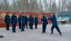 公司保安隊(duì)積極開展冬季訓(xùn)練活動